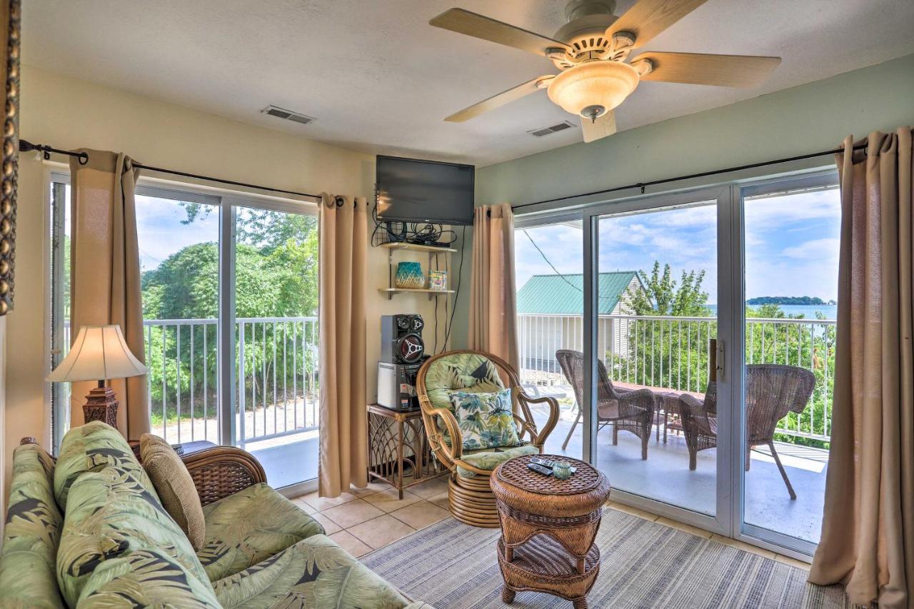 Appartamento Waterfront Bass Island Retreat With Balcony And Tv Put-in-Bay Esterno foto
