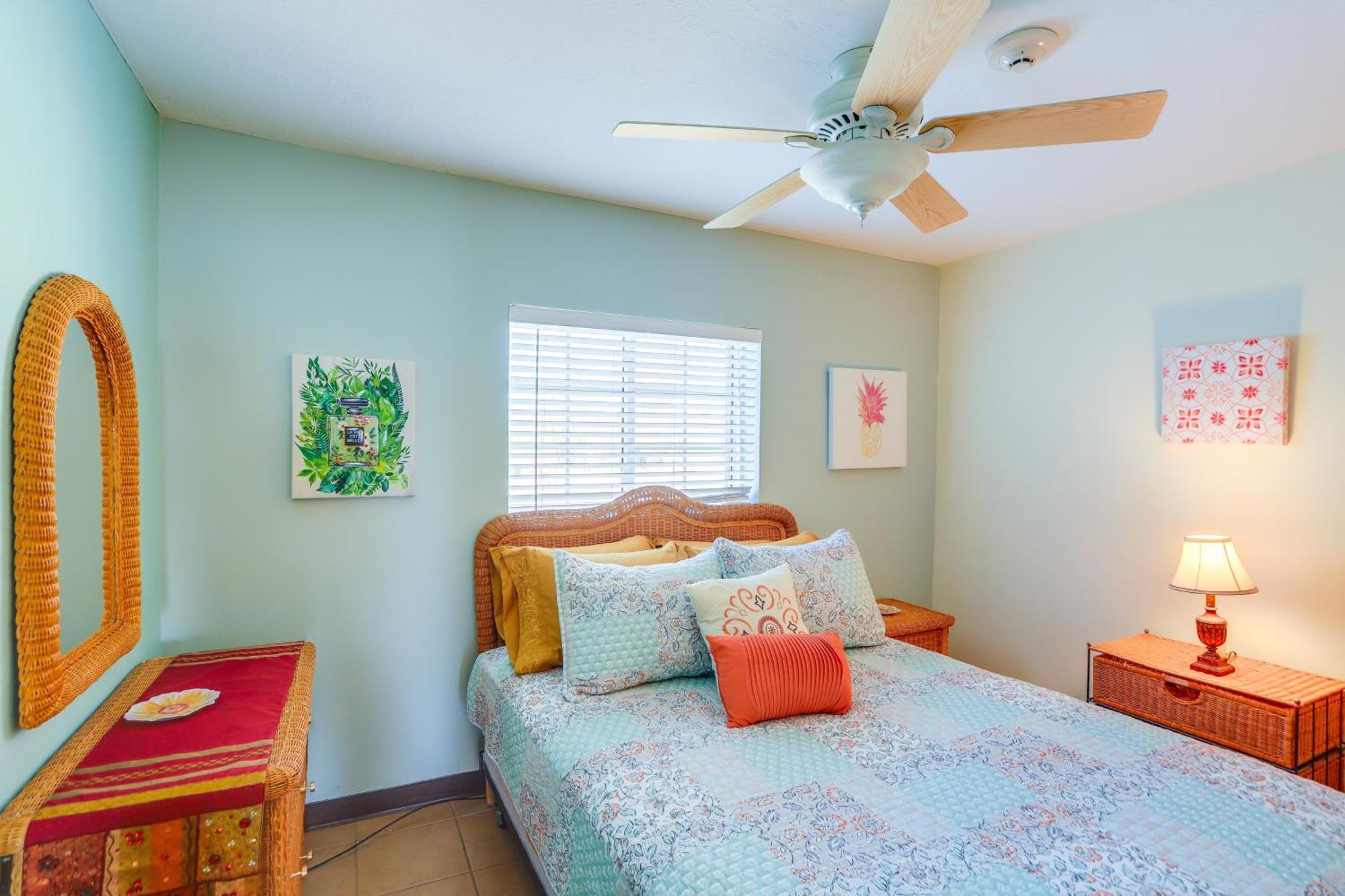 Appartamento Waterfront Bass Island Retreat With Balcony And Tv Put-in-Bay Esterno foto